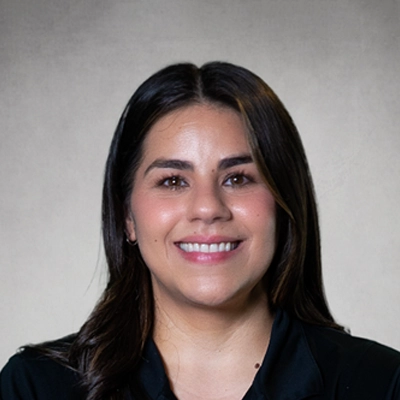 Susana Loreto in a black shirt.